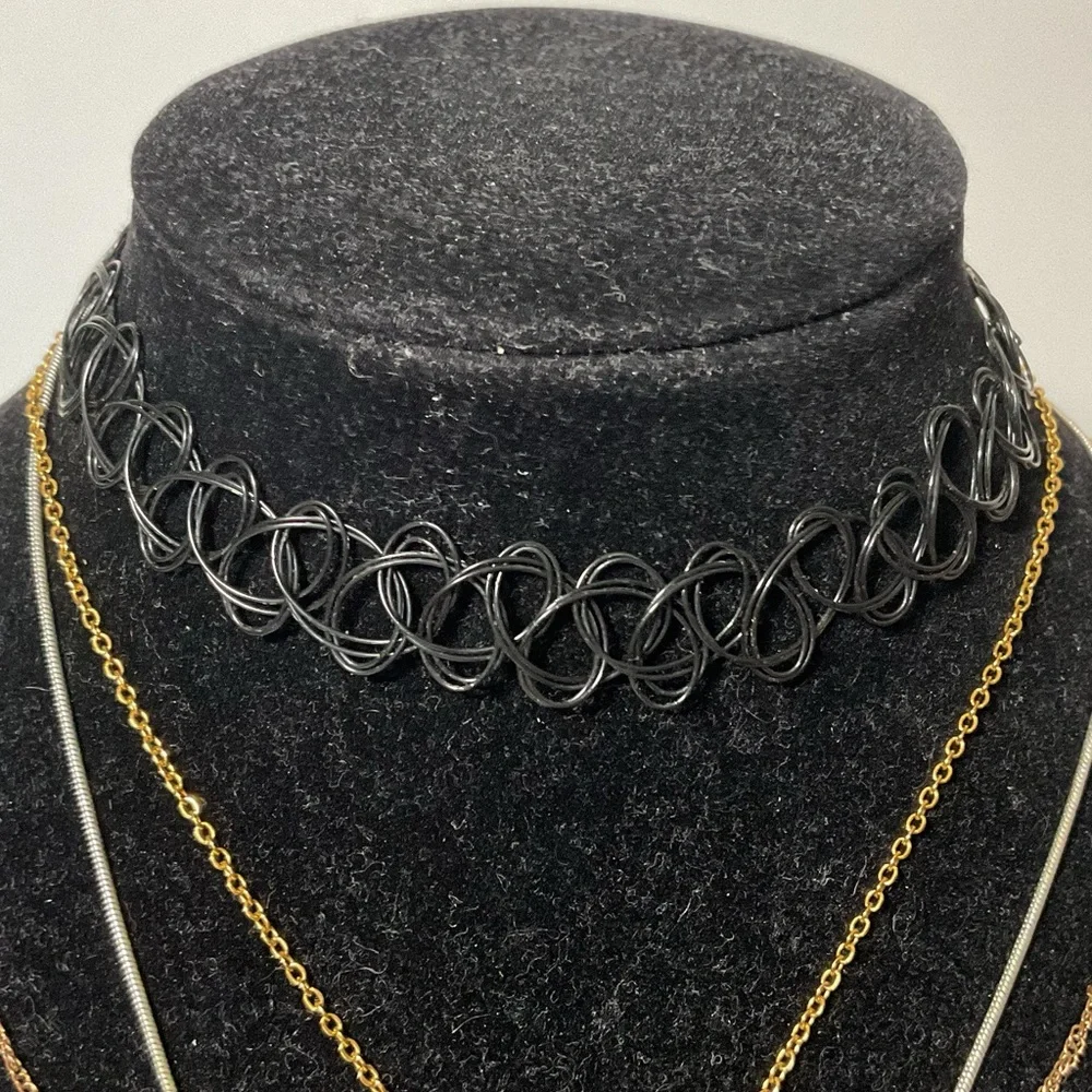 Assorted Jewelry Collection - Picture 7 of 9